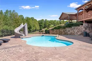 151 Farm Side Ln, Pilot Mountain, NC 27041 - Photo 4