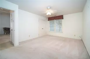1447 Grantland Pl, Greensboro, NC 27410 - Photo 18