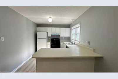 1802 Bristol Road, Greensboro, NC 27406 - Photo 12