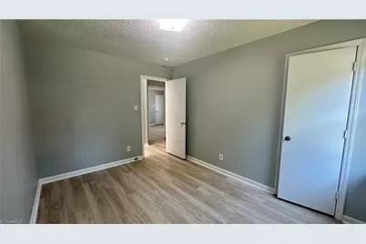1802 Bristol Road, Greensboro, NC 27406 - Photo 14