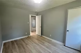 1802 Bristol Rd, Greensboro, NC 27406 - Photo 14