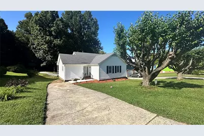 1802 Bristol Road, Greensboro, NC 27406 - Photo 6