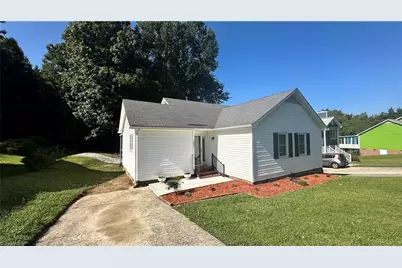 1802 Bristol Road, Greensboro, NC 27406 - Photo 2