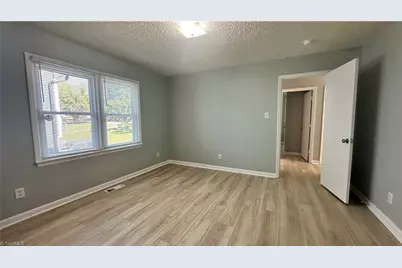 1802 Bristol Road, Greensboro, NC 27406 - Photo 22