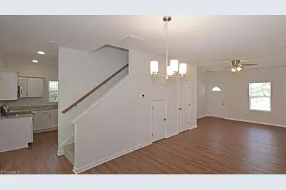 3439 Littlefield Way, Greensboro, NC 27405 - Photo 4