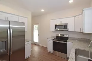 3439 Littlefield Wy, Greensboro, NC 27405 - Photo 10