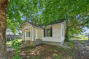 506 S Flanner St, Burlington, NC 27215 - Photo 2