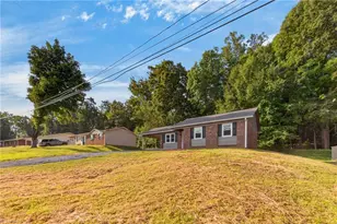 220 Mountview Dr, Mocksville, NC 27028 - Photo 18