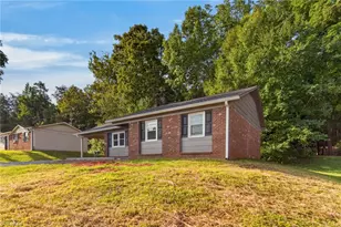 220 Mountview Dr, Mocksville, NC 27028 - Photo 1