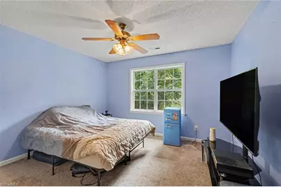 215 Blakes Court, Thomasville, NC 27360 - Photo 6
