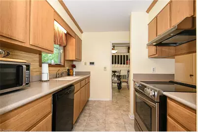 2311 Oakcliffe Drive, Kernersville, NC 27284 - Photo 14