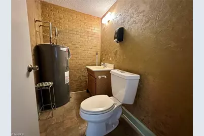 1240 Churton Street, Winston-Salem, NC 27103 - Photo 22