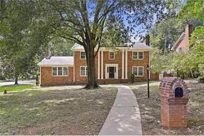 33 Kemp Road E, Greensboro, NC 27410 - Photo 1