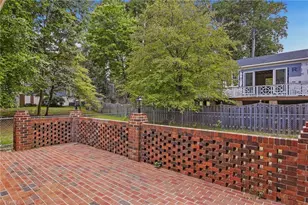 33 Kemp Rd E, Greensboro, NC 27410 - Photo 28