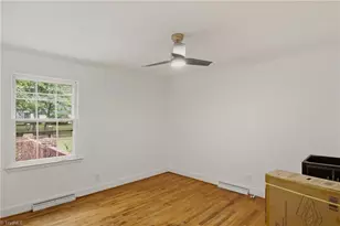33 Kemp Rd E, Greensboro, NC 27410 - Photo 14