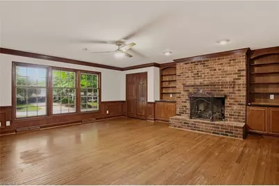 33 Kemp Road E, Greensboro, NC 27410 - Photo 8