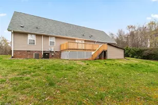 3806 Polonia Ct, Browns Summit, NC 27214 - Photo 4