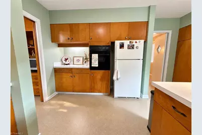 324 E Main Street, Candor, NC 27229 - Photo 24