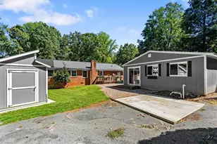 3403 Charing Cross Rd, Greensboro, NC 27455 - Photo 38