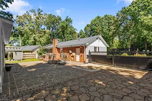 3403 Charing Cross Rd, Greensboro, NC 27455 - Photo 32