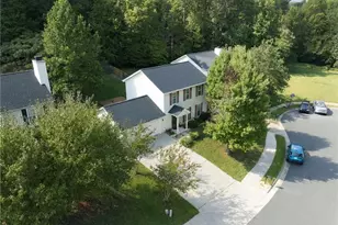 1602 Hargrove Dr, McLeansville, NC 27301 - Photo 4