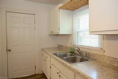 2214 Walker Avenue, Greensboro, NC 27403 - Photo 4