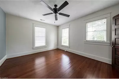 226 W Main Street, Elkin, NC 28621 - Photo 16