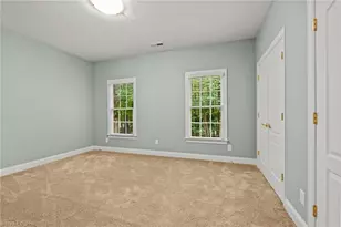 3940 Newport Ct, High Point, NC 27265 - Photo 20