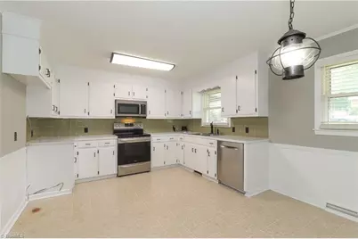 429 Mendenhall Drive, Winston-Salem, NC 27127 - Photo 14