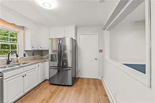 5701 Buddingwood Dr, Greensboro, NC 27409 - Photo 6