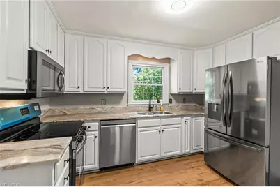 5701 Buddingwood Drive, Greensboro, NC 27409 - Photo 8
