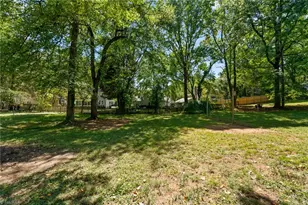 5701 Buddingwood Dr, Greensboro, NC 27409 - Photo 34