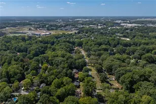 5701 Buddingwood Dr, Greensboro, NC 27409 - Photo 46