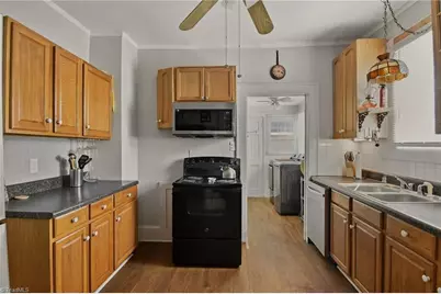 415 W 25th Street, Winston-Salem, NC 27105 - Photo 12