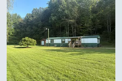 329 Graystone Road, Mount Airy, NC 27030 - Photo 4