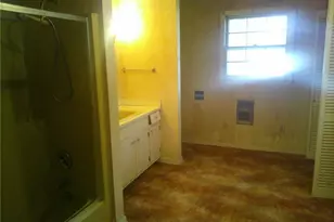 320 E Vandalia Rd, Greensboro, NC 27406 - Photo 8