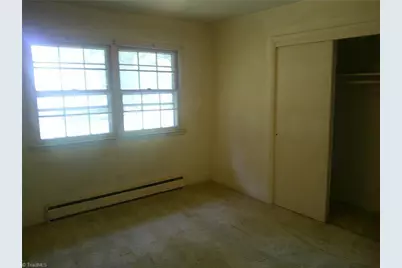 320 E Vandalia Road, Greensboro, NC 27406 - Photo 10