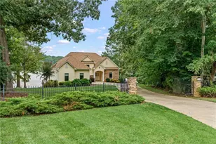 161 Abbotts Ct, Lexington, NC 27292 - Photo 1