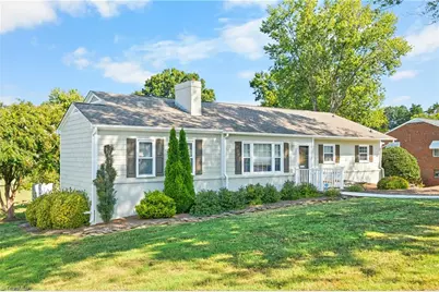 590 N Peace Haven Road, Winston-Salem, NC 27104 - Photo 2