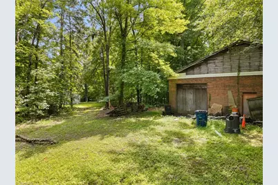 955 Valleystream Road, Winston-Salem, NC 27104 - Photo 18