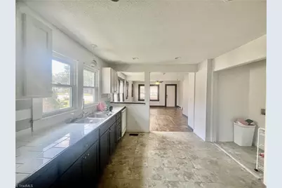 608 Unity Street, Thomasville, NC 27360 - Photo 6