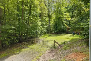 955 Valleystream Rd, Winston-Salem, NC 27104 - Photo 1