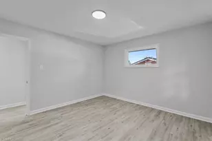 1804 Woodmere Dr, Greensboro, NC 27405 - Photo 20