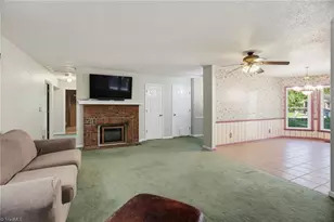 1418 Rock Spring St, Greensboro, NC 27405 - Photo 8