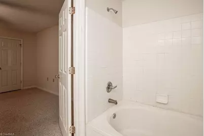 2680 Ingleside Drive #2B, High Point, NC 27265 - Photo 10