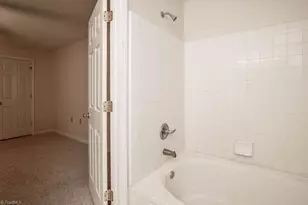 2680 Ingleside Dr, High Point, NC 27265 - Photo 10