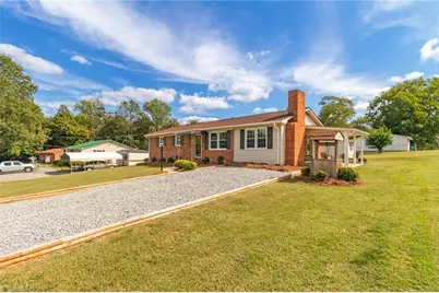 4010 Elkton Trail, Winston-Salem, NC 27107 - Photo 2