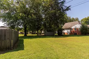 1901 Lynnwood Dr, Burlington, NC 27215 - Photo 36