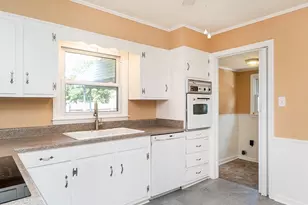 1901 Lynnwood Dr, Burlington, NC 27215 - Photo 14