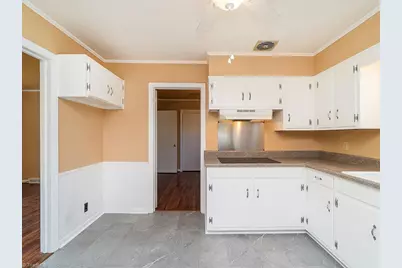 1901 Lynnwood Drive, Burlington, NC 27215 - Photo 12